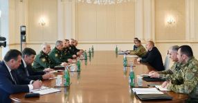 Президент Азербайджана Ильхам Алиев принял делегацию во главе с министром обороны России (ФОТО) (версия 2)