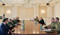 President Ilham Aliyev received delegation led by Russian defense minister (PHOTO)