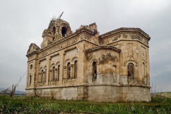Армянские вандалы разрушили Русскую Православную церковь в честь Преображения Господня, единственную в Нагорном Карабахе (ФОТО)