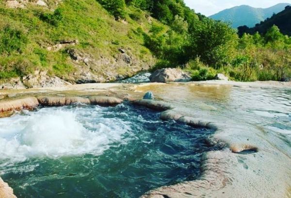 Азербайджанцы возвращают "живую воду" Кельбаджарского района (ВИДЕО)