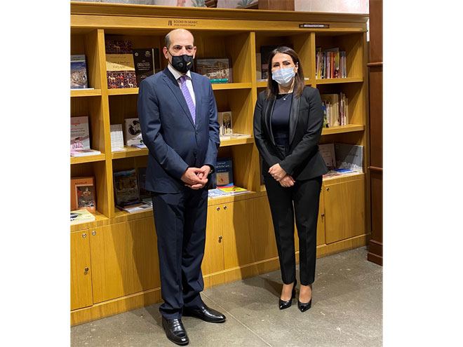 Посольство Иордании передало в дар Baku Book Center более 100 книг на арабском языке