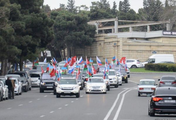 Baku residents hold rally celebrating Kalbajar's liberation (PHOTOS)