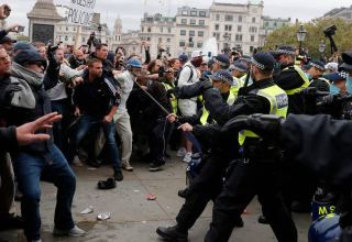 Londonda polis 150-dən çox nümayişçini saxlayıb