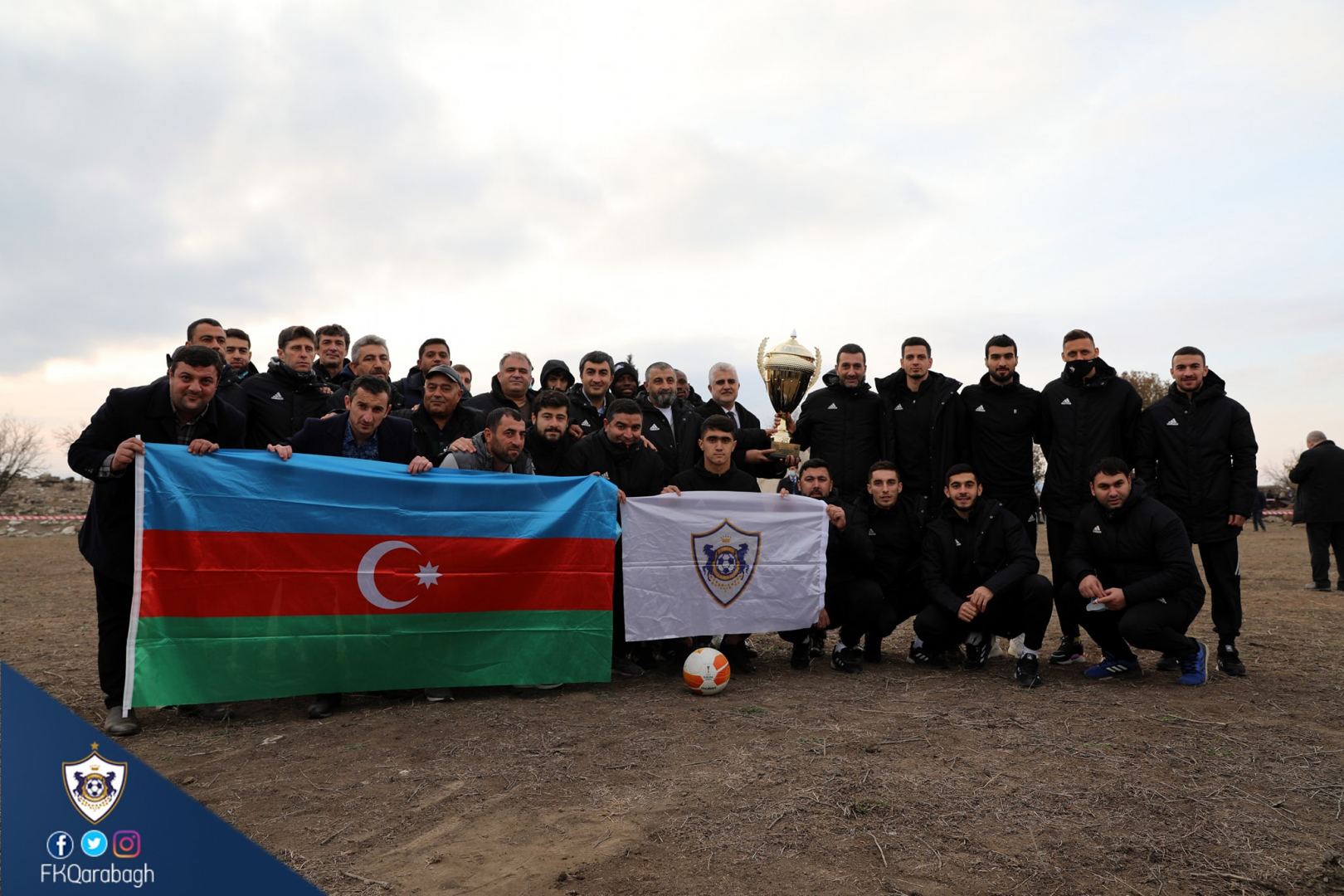 Футболисты "Карабаха" совершили намаз в Агдамской мечети, прозвучал мугам "Карабах шикестеси" (ВИДЕО, ФОТО)