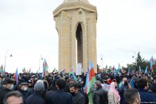 Lachin residents visit Alley of Martyrs in Azerbaijan’s Baku (PHOTO)