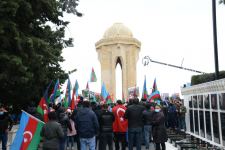 Lachin residents visit Alley of Martyrs in Azerbaijan’s Baku (PHOTO)