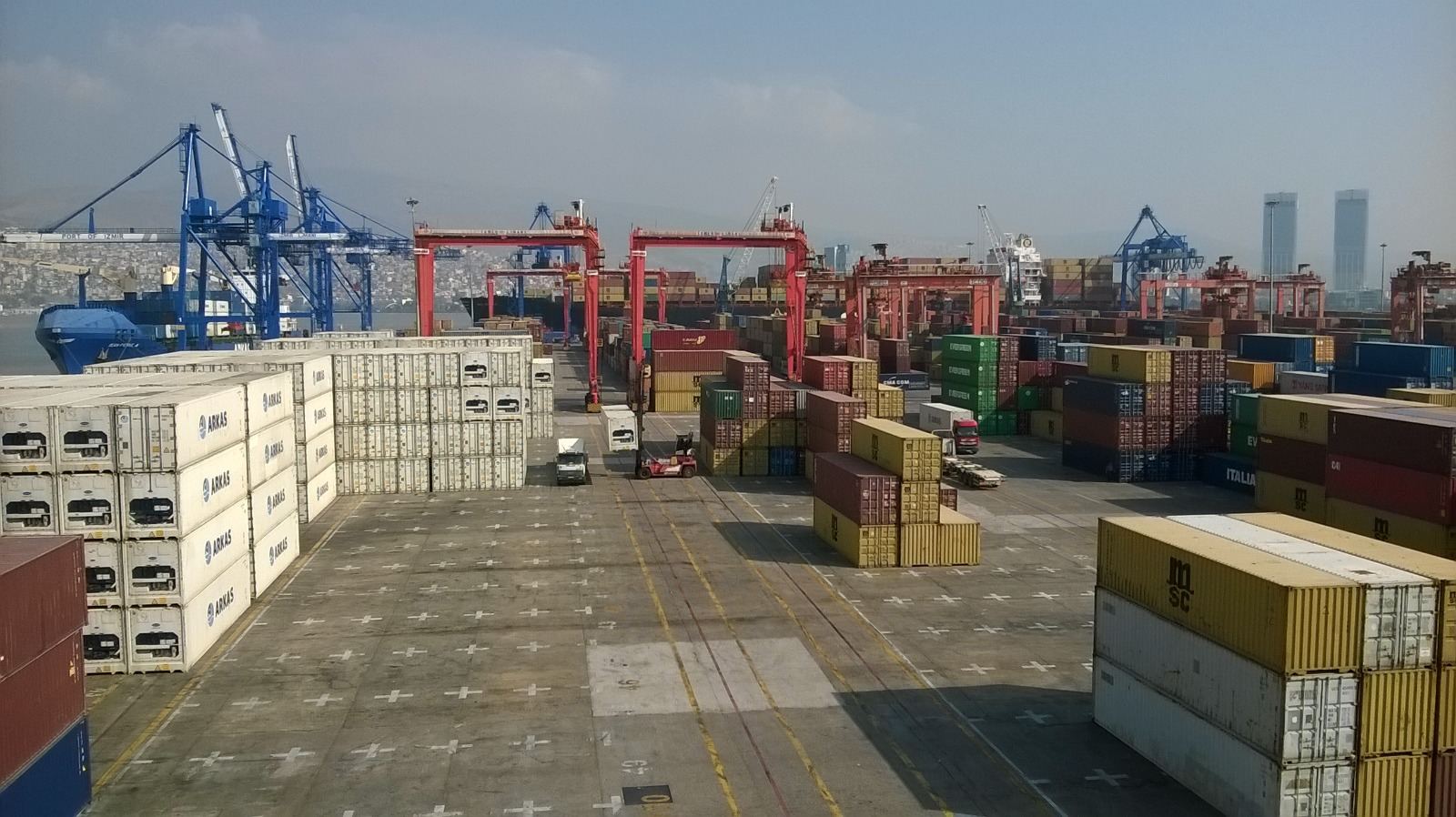 Турецкий порт Измир перевалил около 4 млн тонн грузов