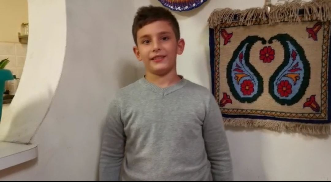 Израильский мальчик испек пирог, и оригинально поздравил Азербайджан с Победой (ВИДЕО)