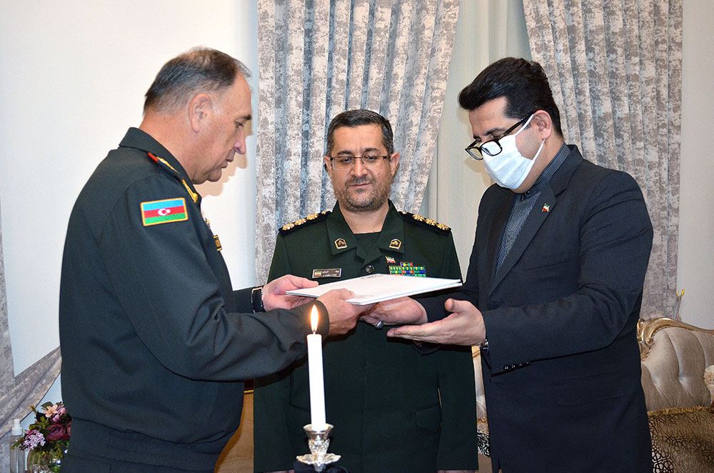 Azerbaijani Defense Ministry expresses condolences to Iranian side (PHOTO)