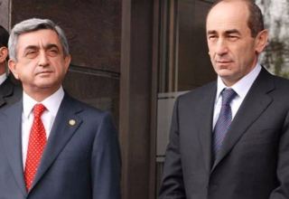 Azerbaijan puts Armenia's ex-presidents on wanted list (VIDEO)