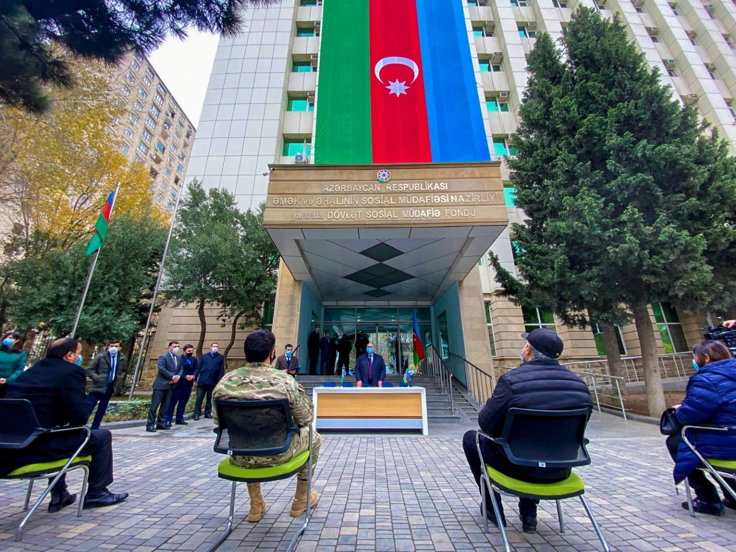 Минтруда Азербайджана передало инвалидам войны еще 40 автомобилей (ФОТО)