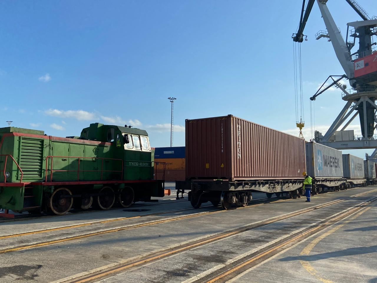 ADY Konteyner продолжит транспортировку турецкого груза в Китай фидерным судном Beket Ata (ФОТО)