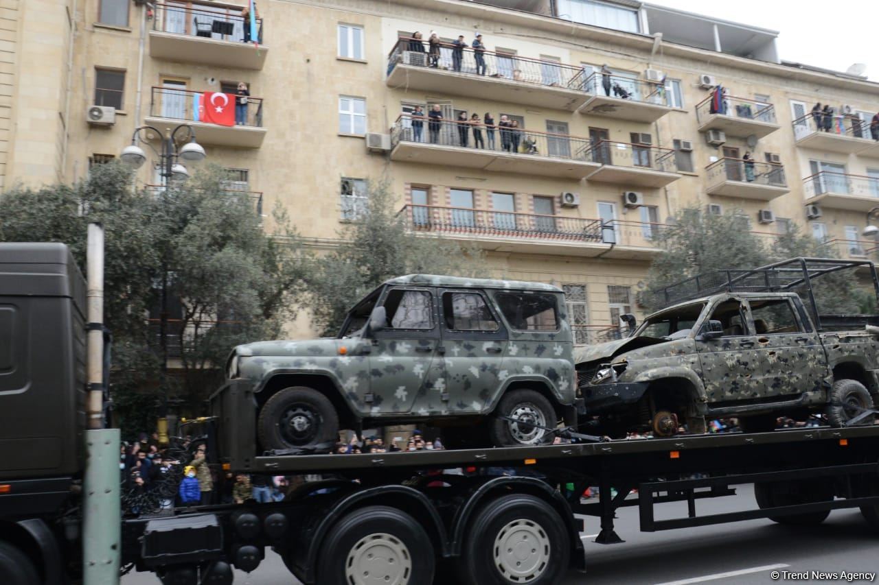На параде Победы в Баку продемонстрирована часть военных трофеев (ФОТО/ВИДЕО)