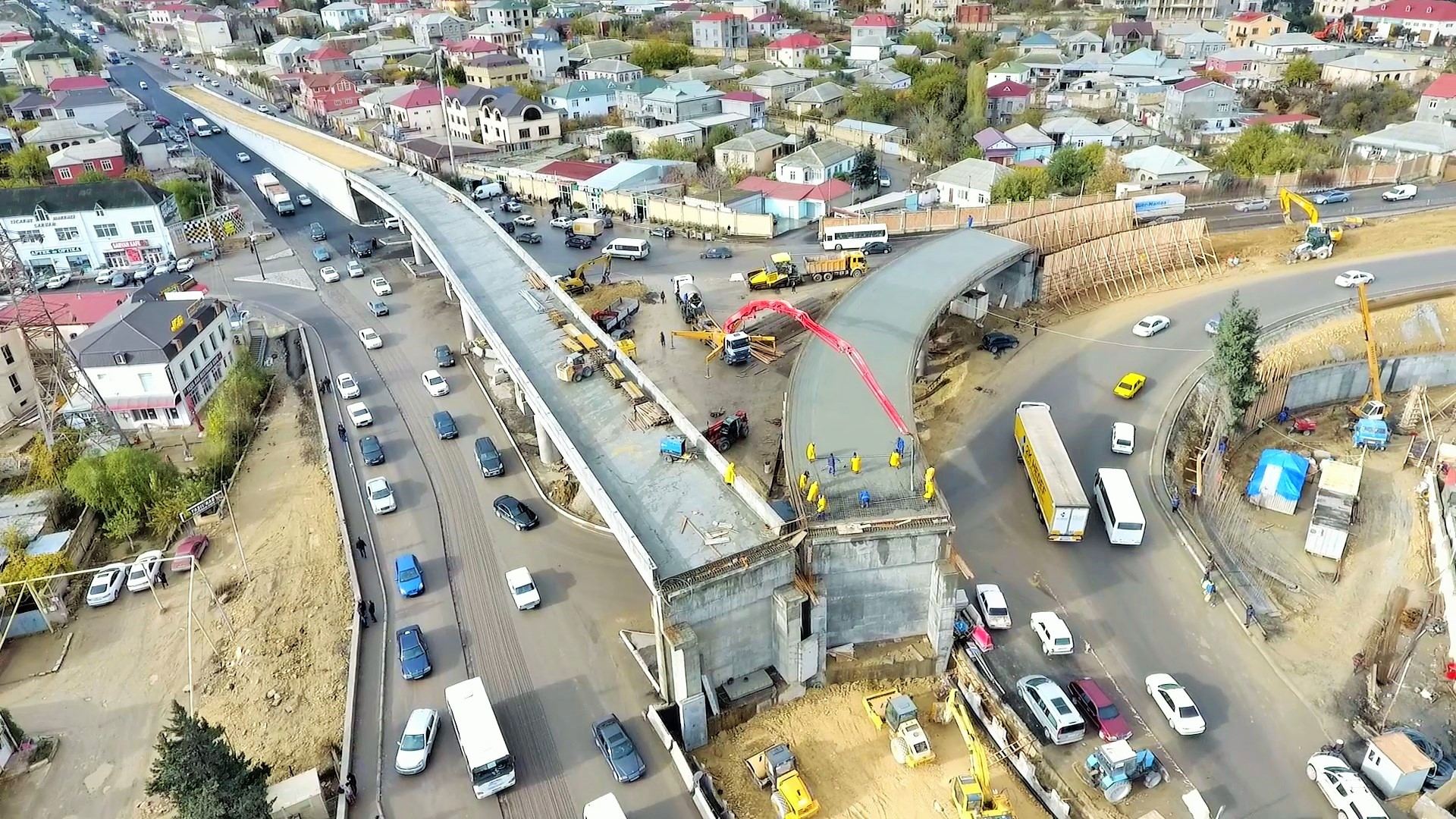Завершаются строительные работы новой автодорожной развязки в Баку (ФОТО/ВИДЕО)