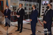 В Национальной библиотеке Азербайджана открыт уголок, посвященный  общенациональному лидеру Гейдару Алиеву (ФОТО)