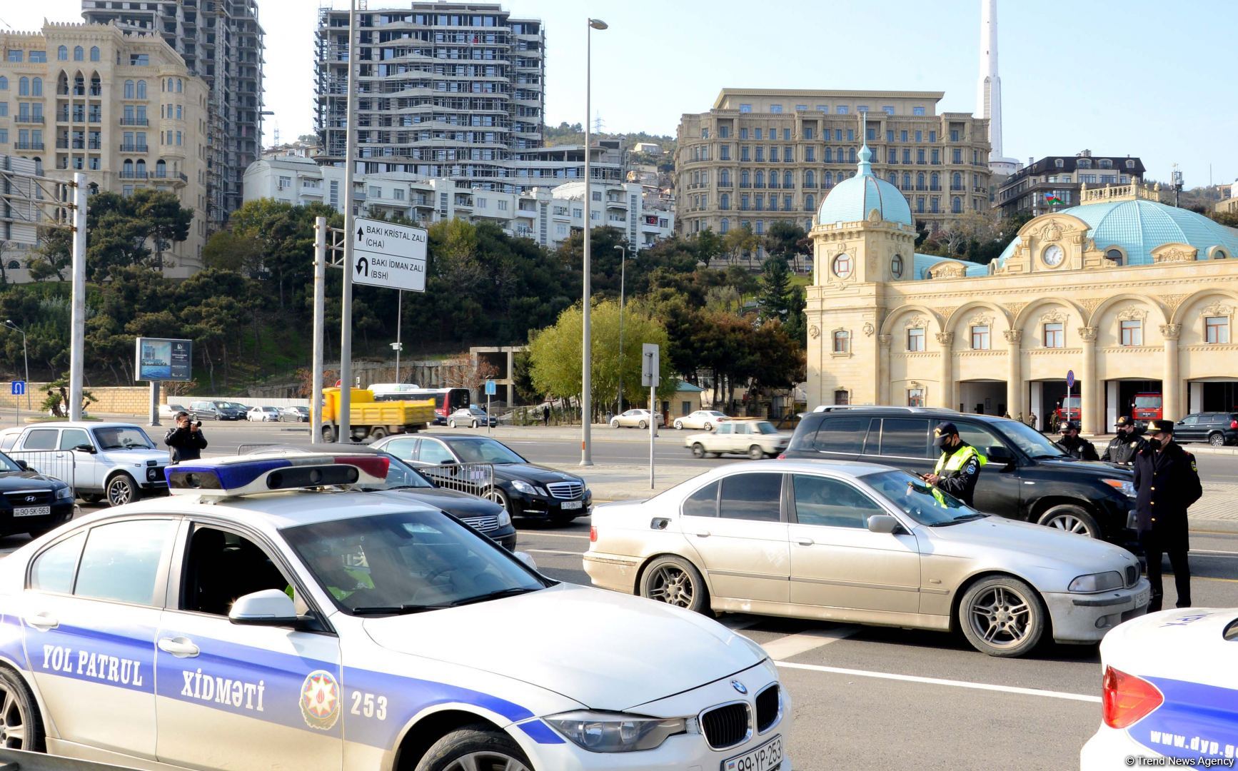 В Азербайджане с карантинных постов возвращены 1 766 автомобилей