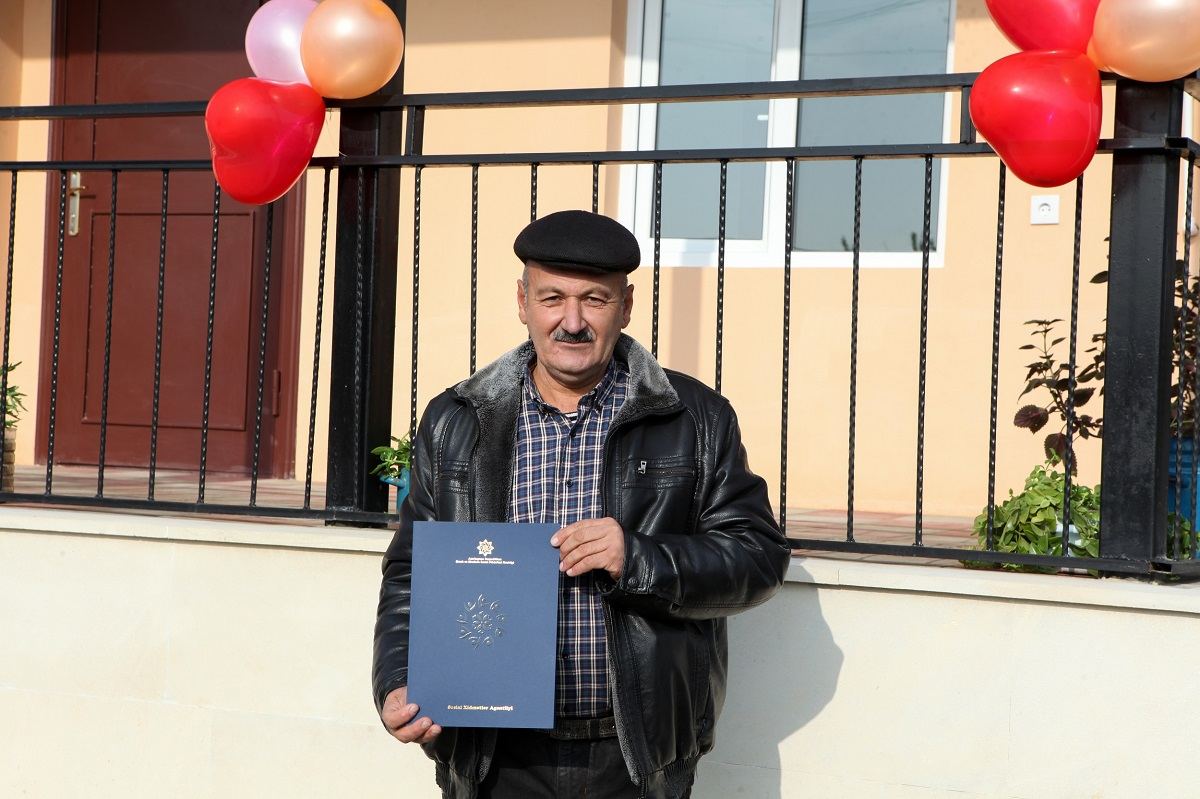 В Азербайджане еще 42 семьям шехидов и инвалидам Карабахской войны предоставлены частные дома (ФОТО)