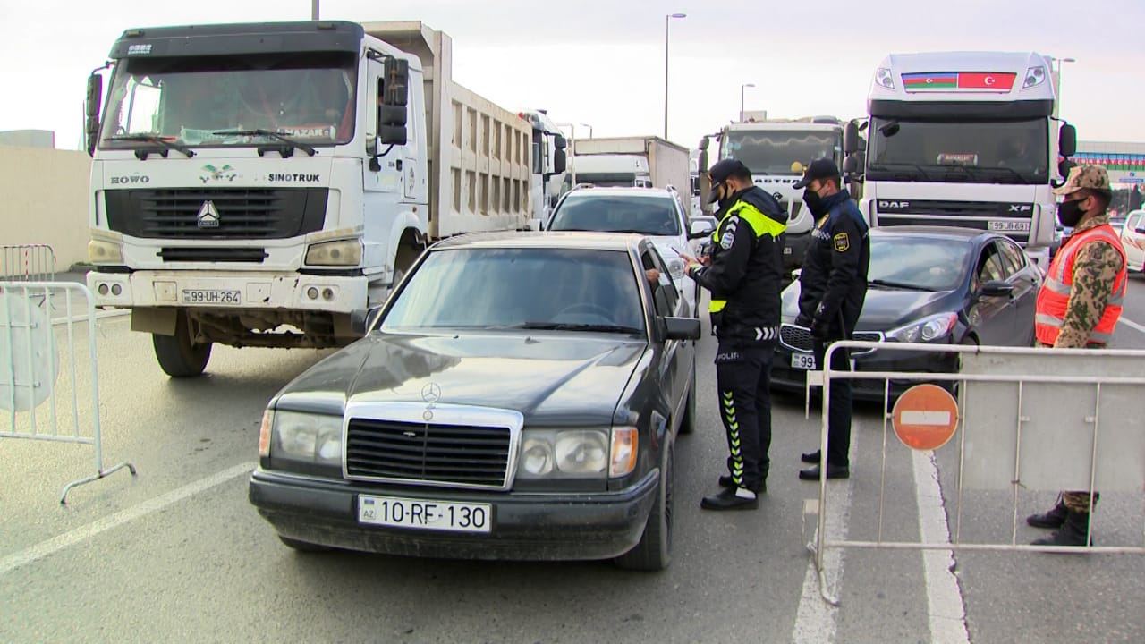 В Азербайджане с карантинных постов возвращены более 2 тыс. автомобилей