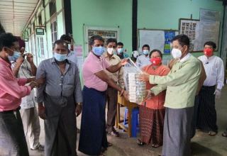 Indian community NGO distributes free food to needy in Myanmar amid COVID-19 outbreak