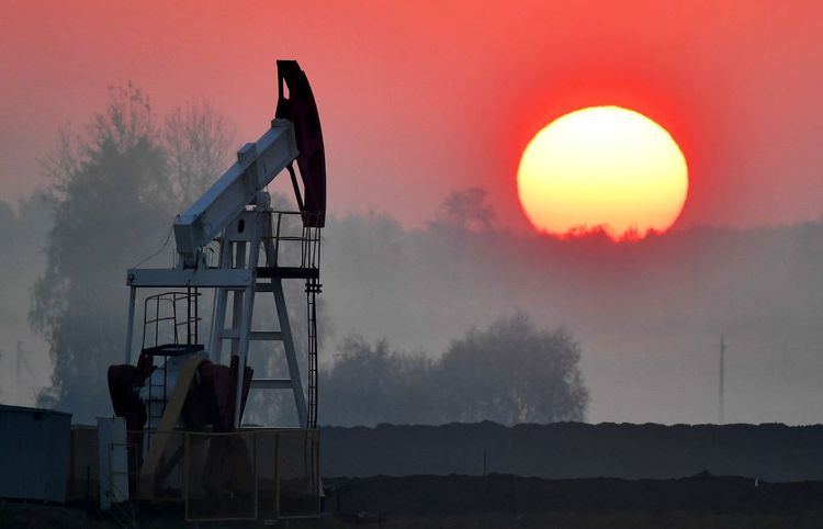 Нефть слабо дорожает на статистике из Китая