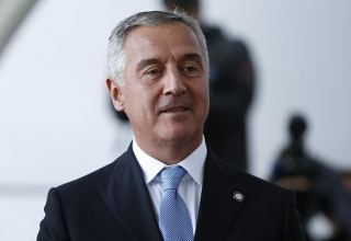 Президента Черногории госпитализировали с пневмонией