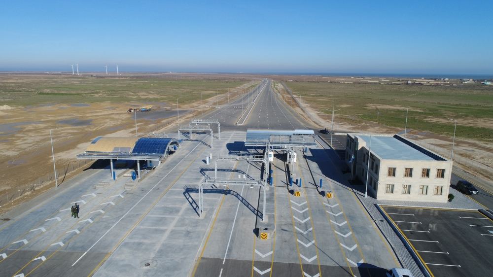 President Aliyev views work done on renovated section of Baku-Guba-Russia state border highway, attends inauguration of section of highway-part of North-South transport corridor (PHOTO)