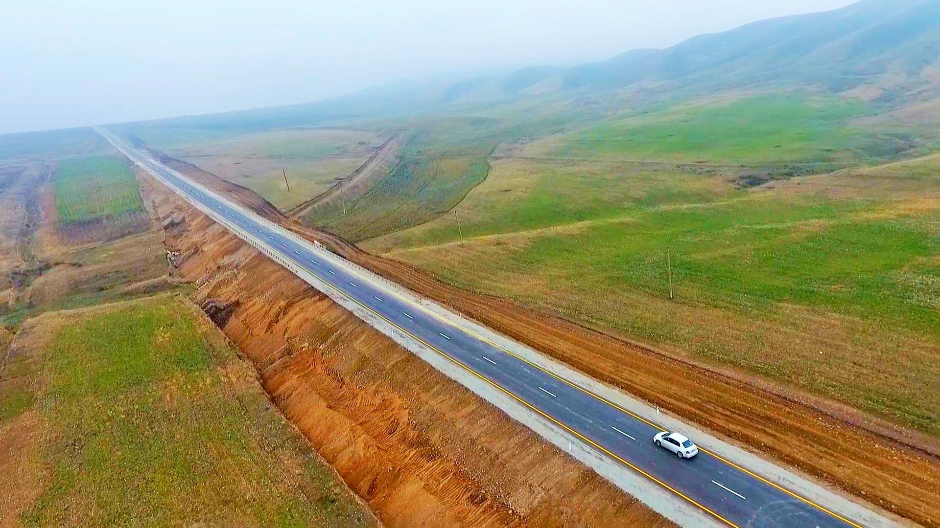 Завершен первый этап реконструкции автодорог в освобожденные села Суговушан и Талыш (ФОТО/ВИДЕО)