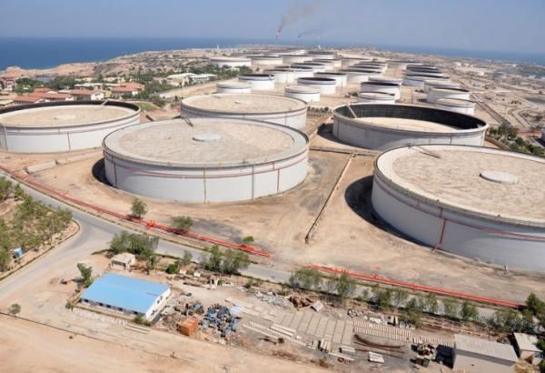 Туркменское предприятие увеличивает число резервуаров для хранения нефтепродуктов