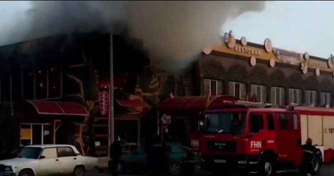 Пожар в ресторане в Баку потушен (ФОТО/ВИДЕО)