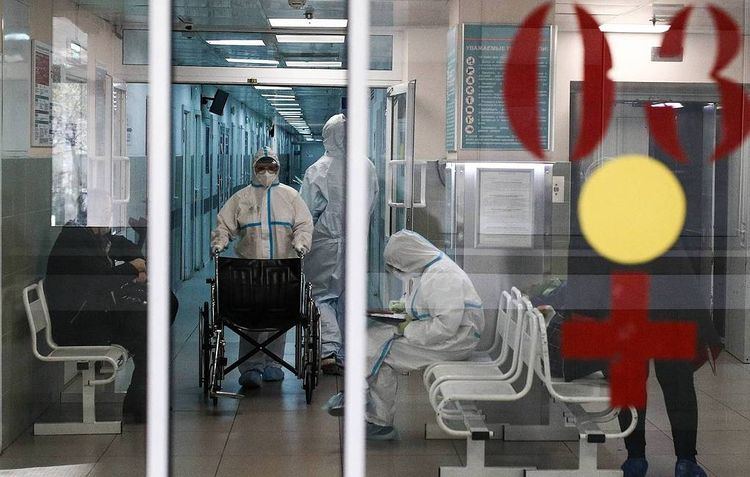 В России за сутки выявили 27 810 случаев заражения коронавирусом