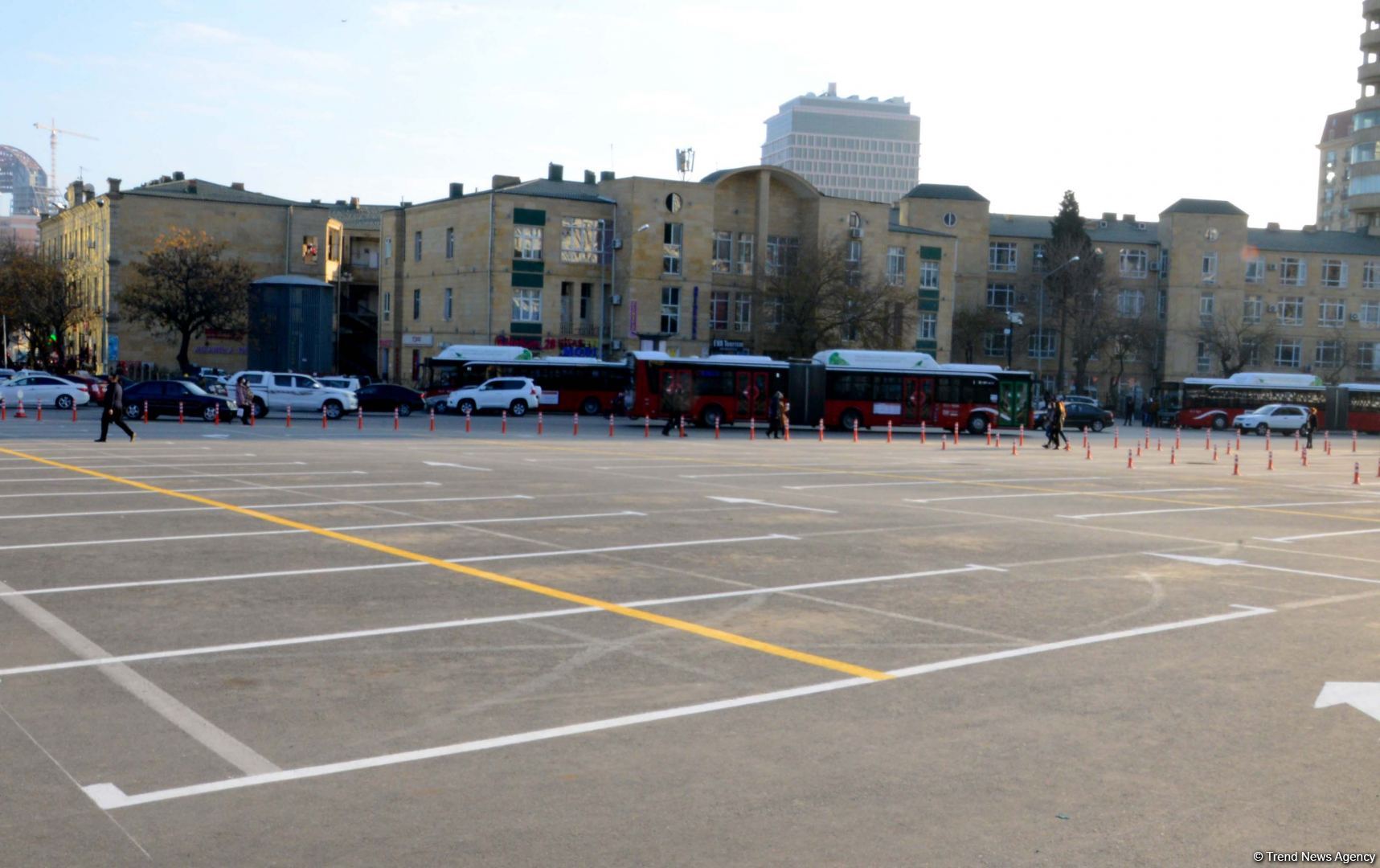 Bakının mərkəzində üç müasir parklanma sahəsi yaradılır (FOTO) - Gallery Image