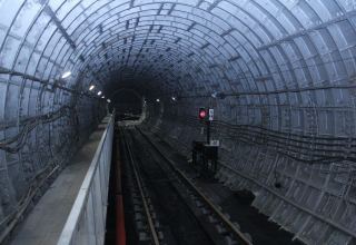 Metro tarixində ilk dəfə dəmir-beton bloklu tunel yolu qurulub