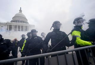 В связи со штурмом Капитолия США задержаны 280 человек