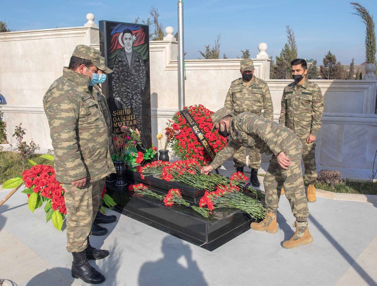 “AzerGold”un kollektivi ordu sıralarından tərxis olunmuş əməkdaşlarıyla görüş keçirib (FOTO) - Gallery Image
