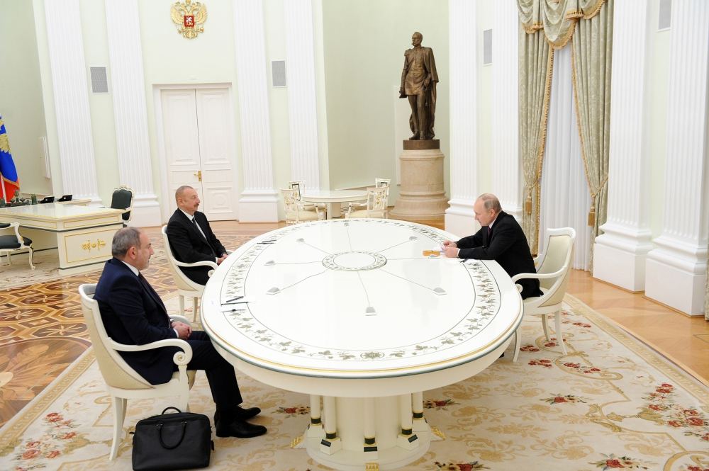 Azerbaijani, Russian presidents, Armenian PM make joint statement (PHOTO)