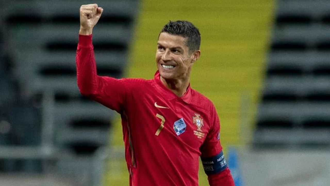 Kriştiano Ronaldo milli komanda oyunçuları arasında rekorda imza atıb