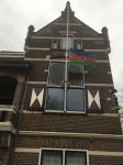 В нидерландском городе Остервейк на здании мэрии вывешен азербайджанский флаг в память о директоре "Baku Network" Эльхане Алескерове (ФОТО) - Gallery Thumbnail