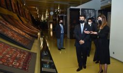 Делегация ИСЕСКО побывала в Азербайджанском национальном музее ковра (ФОТО)
