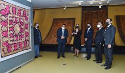 Делегация ИСЕСКО побывала в Азербайджанском национальном музее ковра (ФОТО)