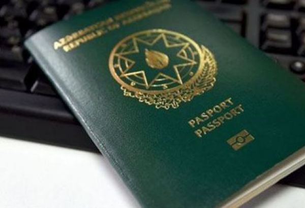 Гражданство Азербайджана приняли 325 иностранцев и лиц без гражданства