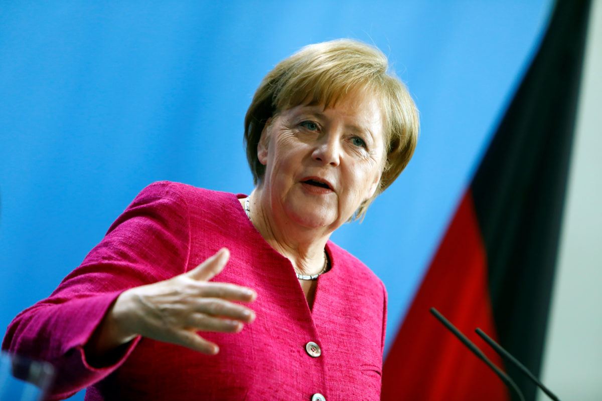 Меркель заявила, что поворотная точка второй волны пандемии в ФРГ пройдена