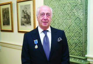 Чингиз Фарзалиев удостоен медали Международной академии "Золотая звезда"