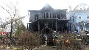 В Нью-Йорке сожгли исторический "Дом Хэллоуин"