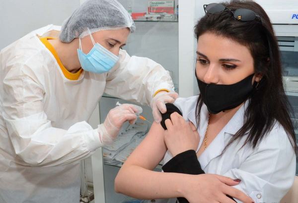 Ötən gün poliklinikada 52 nəfər vaksinasiya olunub - Baş həkim