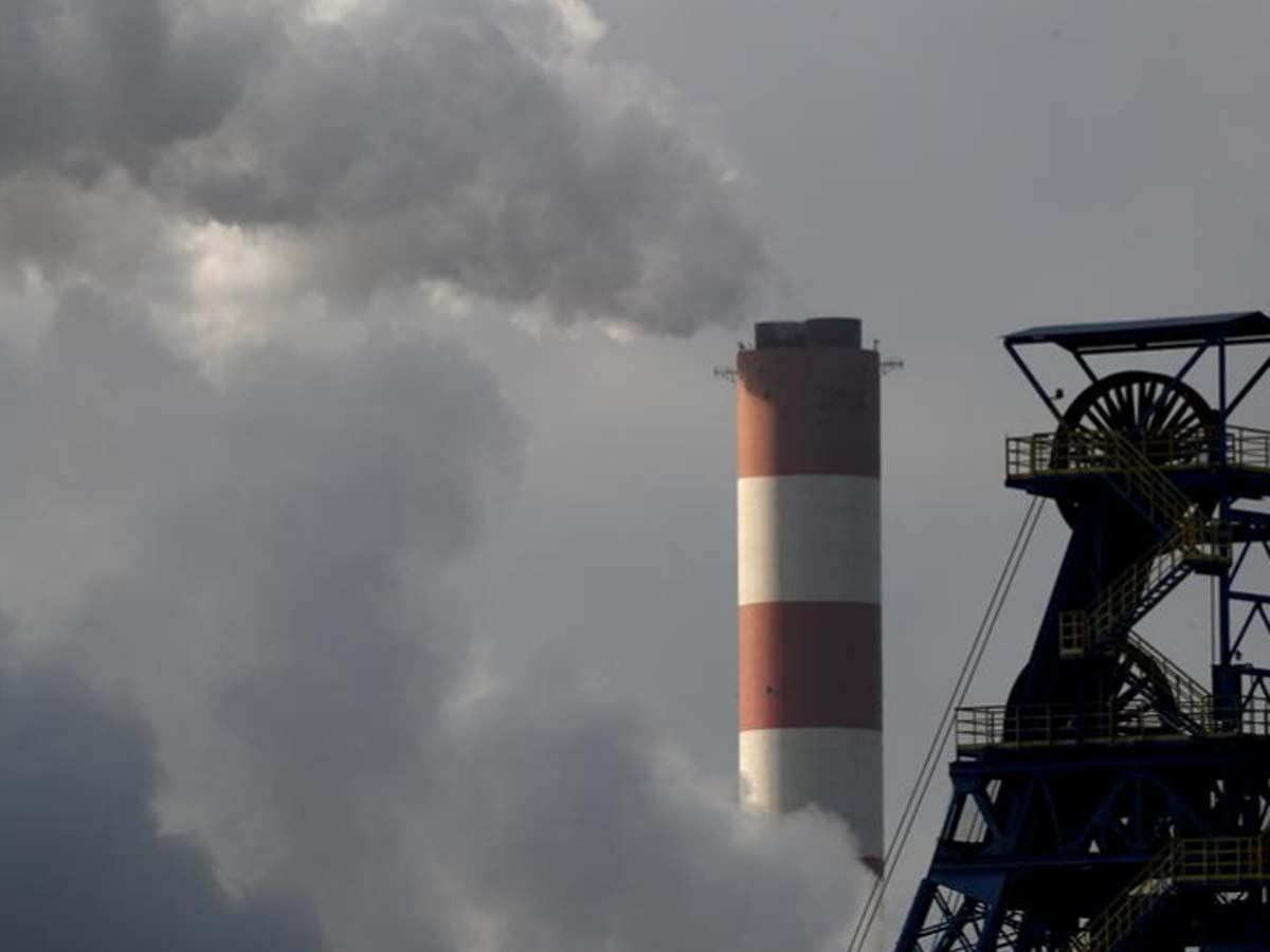Analysts raise EU carbon price forecasts after bull run