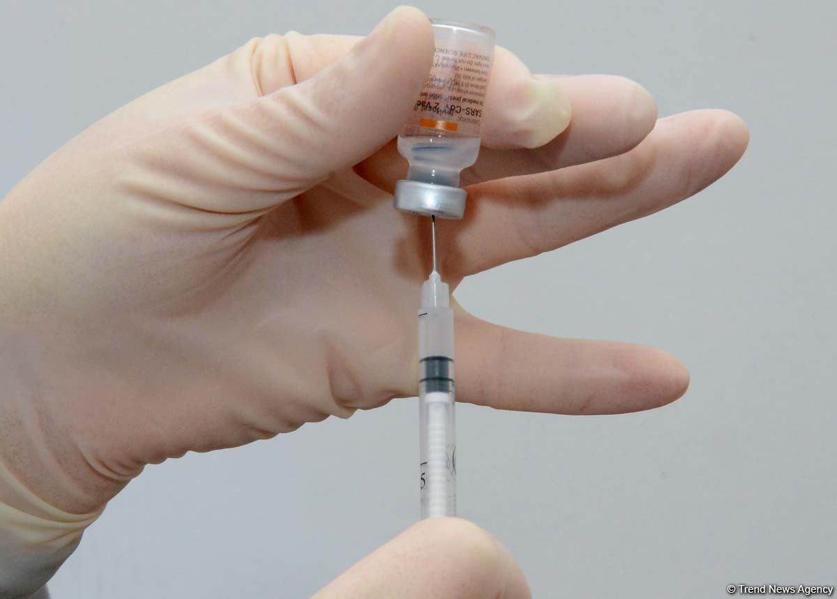 Azerbaijan discloses timing of booster vaccination for COVID-19 infected persons