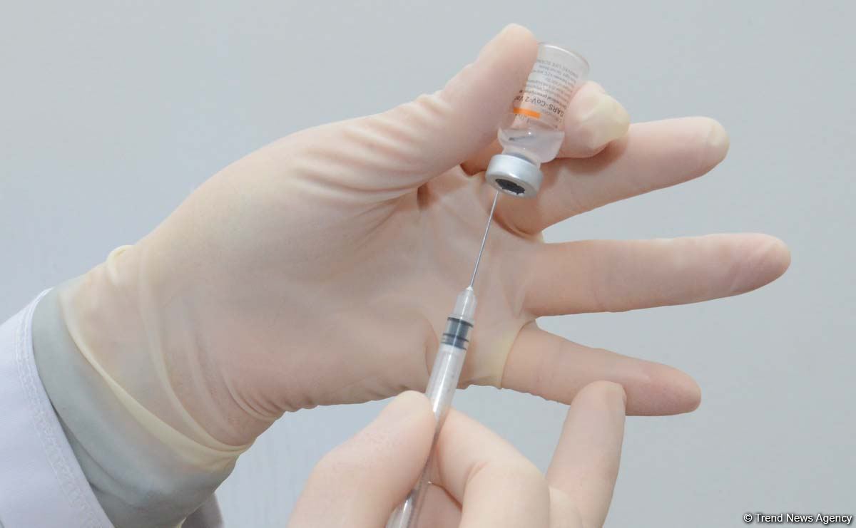 Azerbaijan talks COVID-19 vaccination document for traveling abroad