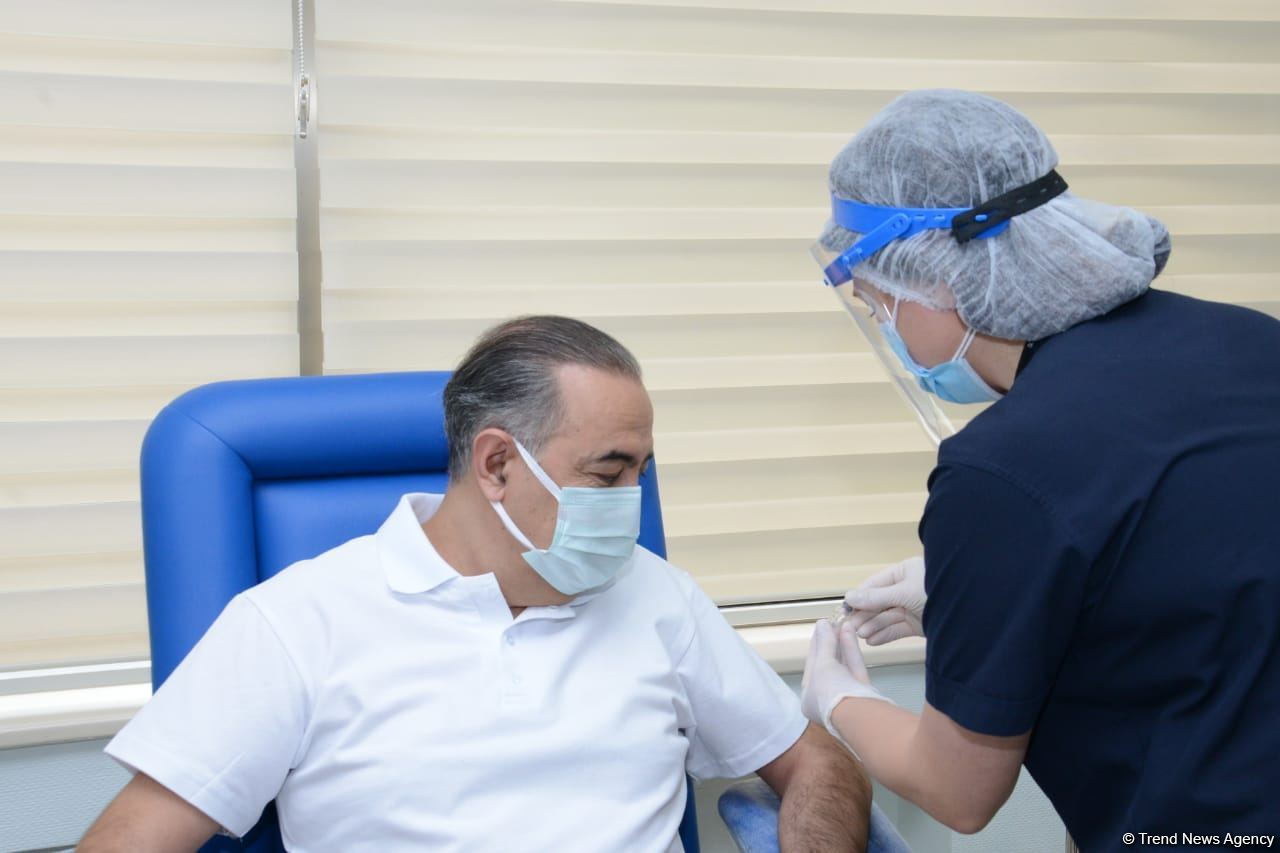 Azerbaijan's Health Minister, Head of TABIB vaccinated from COVID-19 (PHOTOS)