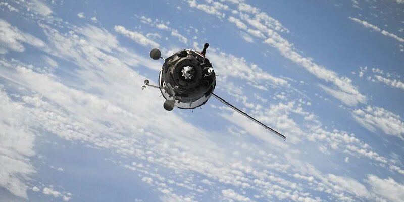Китай успешно запустил третий спутник мобильной связи "Тяньтун-1"