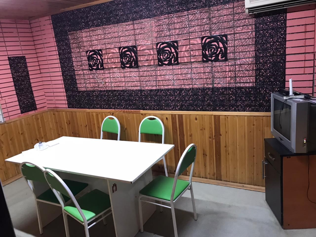 Masazırda gizli işləyən kafe aşkarlandı, 10 nəfər saxlanıldı (FOTO/VİDEO)